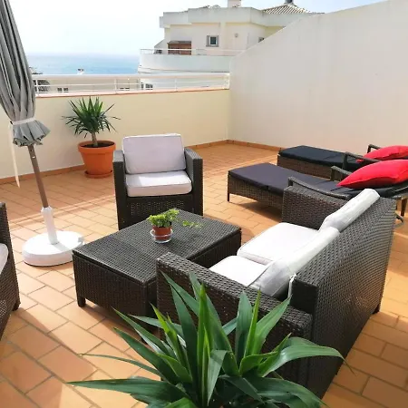 Apartament Top Floor Apartment With Large Terrace And Sea View - Winter Lets