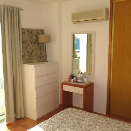 Top Floor Apartment With Large Terrace And Sea View - Winter Lets Apartament