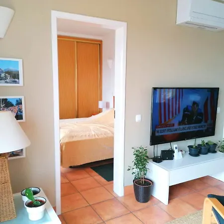 Top Floor Apartment With Large Terrace And Sea View - Winter Lets *